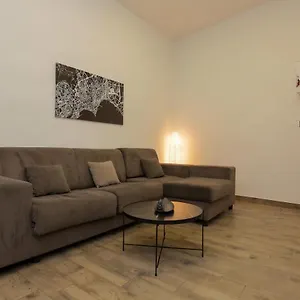 plateia-apartment-naples.hotels-amalfi.com/